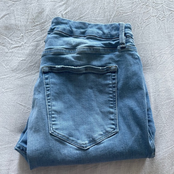 Good American Size 16 - Picture 3 of 3